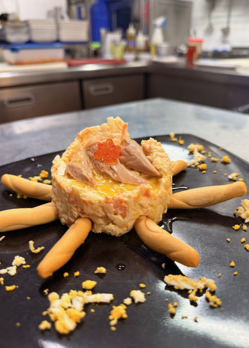 Restaurante Maluquer Quattro ensaladilla con ventresca y huevas